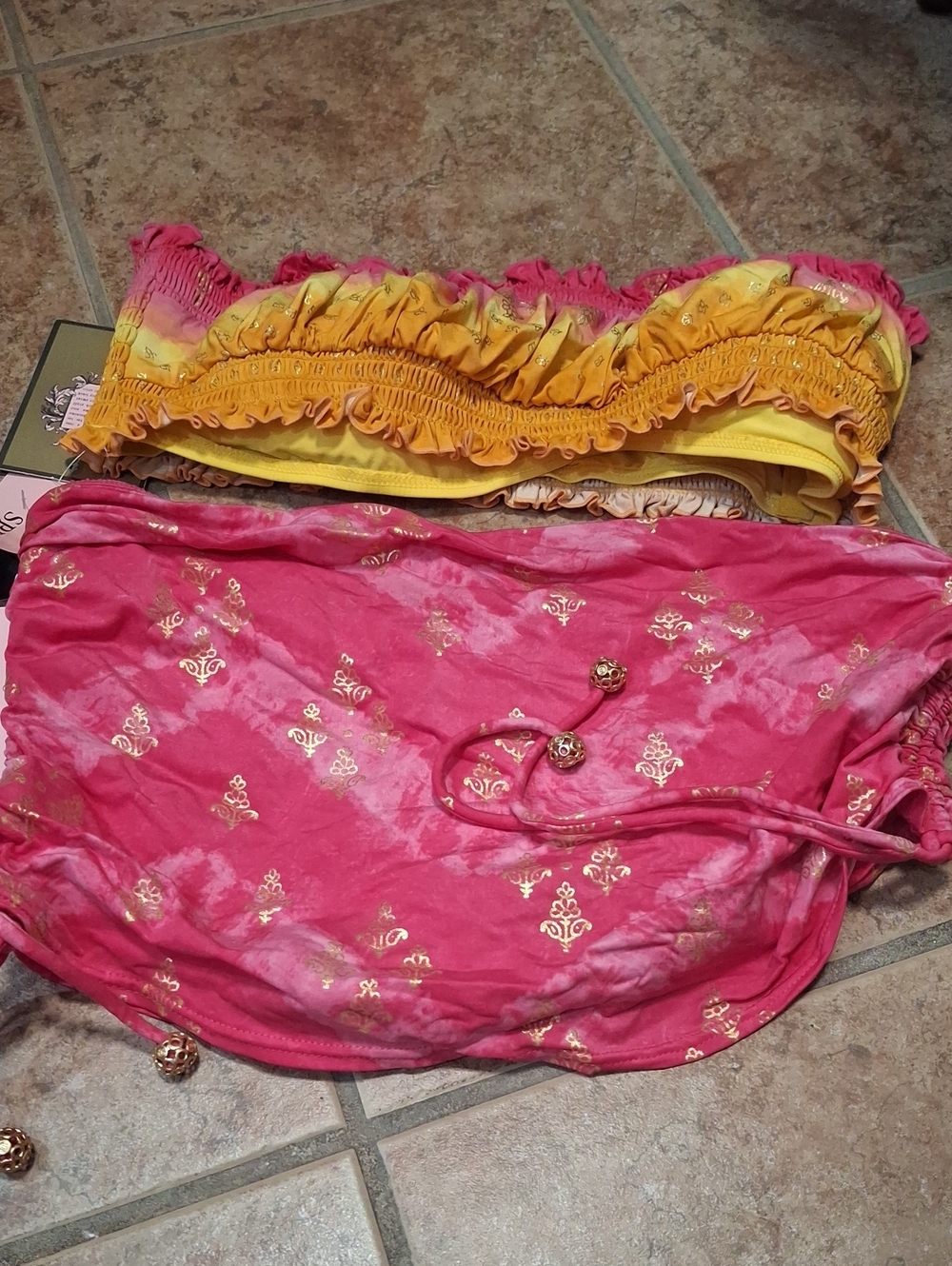Vintage Spring 2010 Juicy Couture Pink Sarong & Yellow Ruffled Bandeau Swim Set
